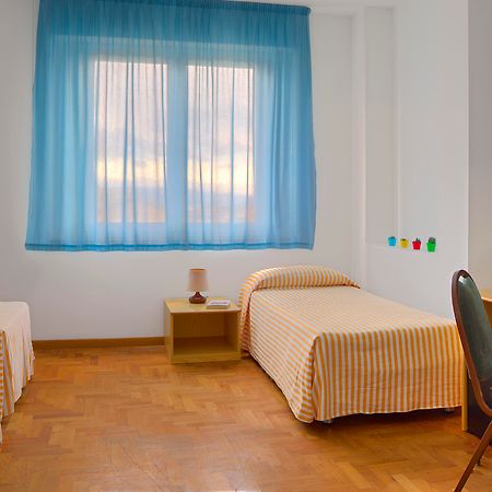 Hotel Mistral Oristano Bagian luar foto