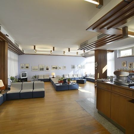 Hotel Mistral Oristano Bagian luar foto