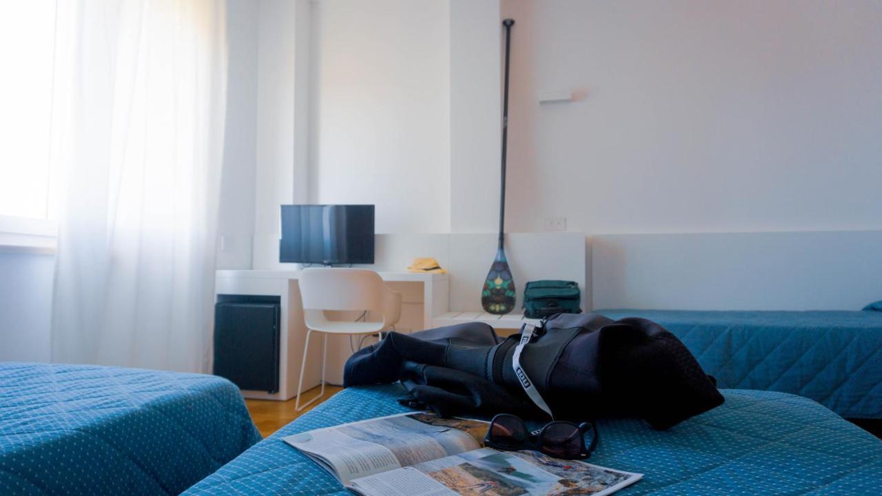 Hotel Mistral Oristano Bagian luar foto