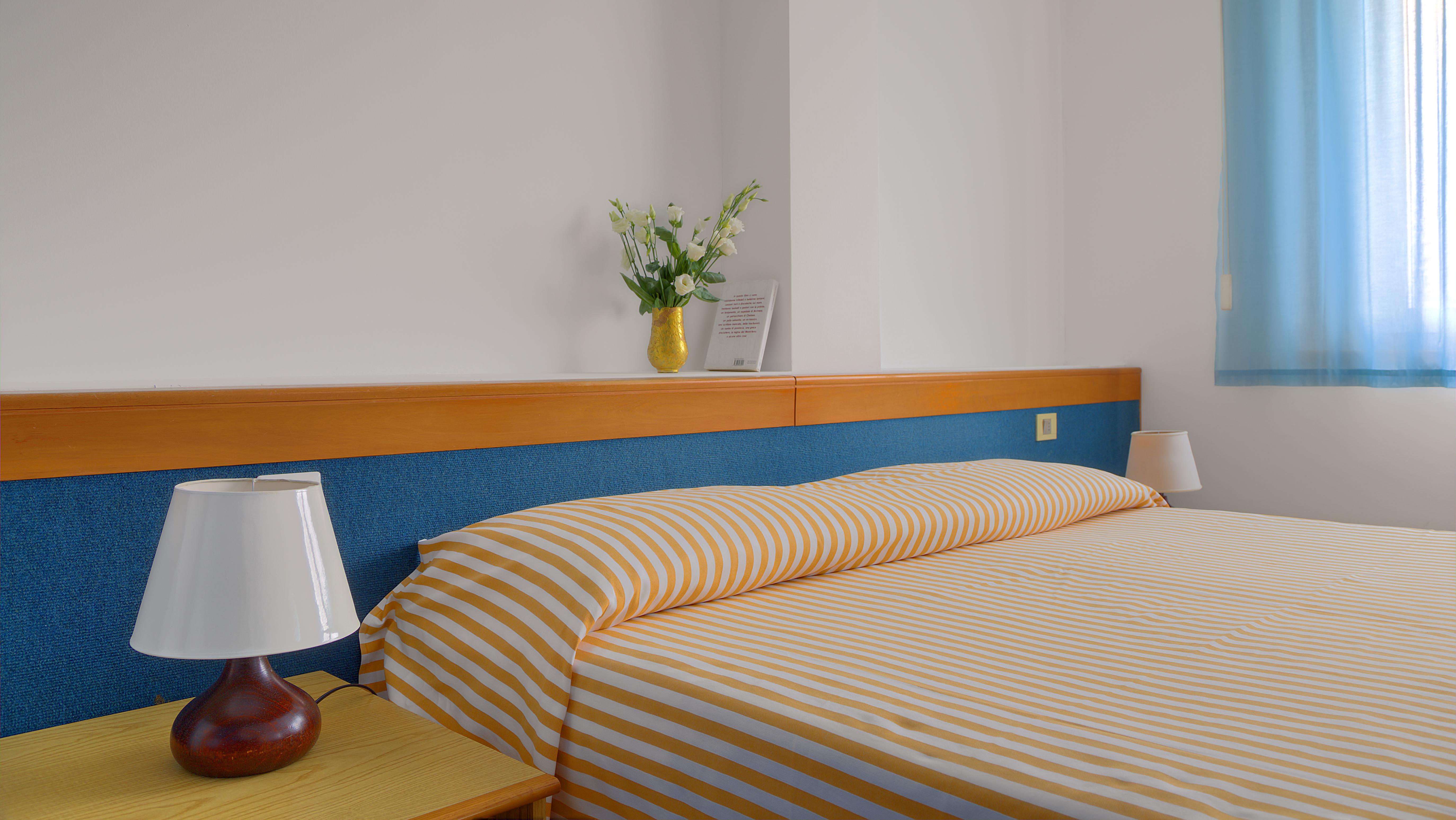 Hotel Mistral Oristano Bagian luar foto